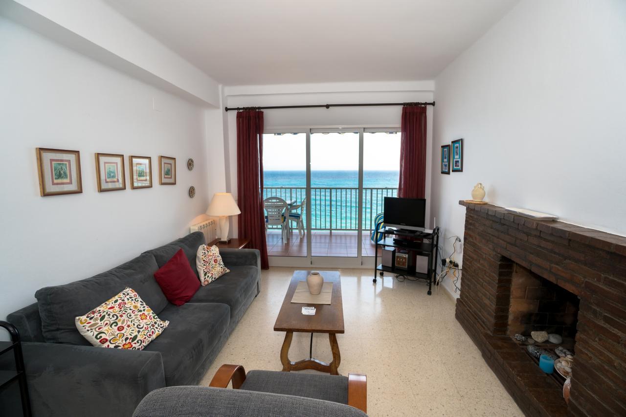 Carabeo 60 2B Menyber Apartment Nerja Ngoại thất bức ảnh